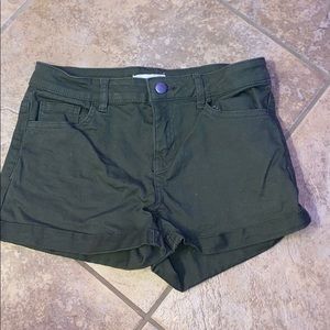 Olive Green Jean shorts!! size 4💓